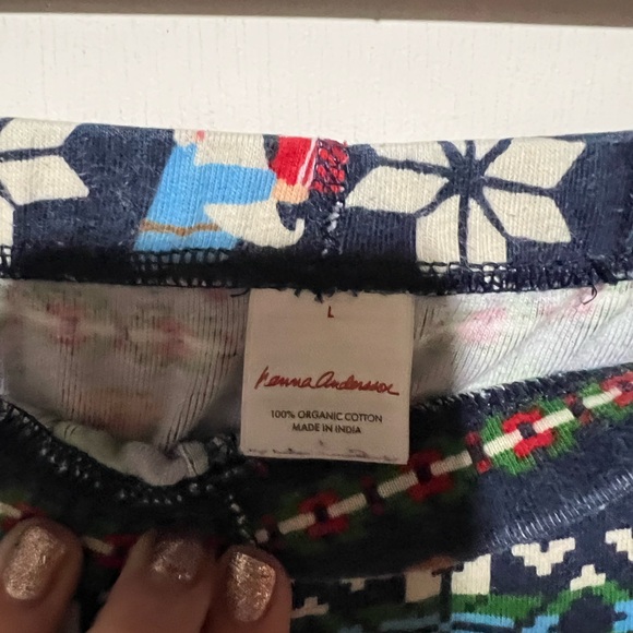 Women’s Joggers - Hanna Andersson - Size Large - Gnome Sweet Gnome PJs - EUC - Picture 2 of 3